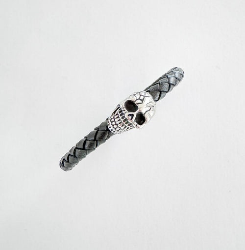 BLACK LEATHER BRACELET WITH SKULL